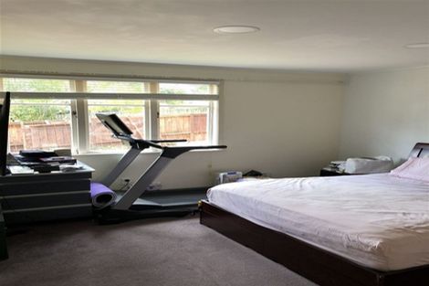 Photo of property in 21 Dundale Avenue, Blockhouse Bay, Auckland, 0600