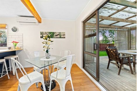 Photo of property in 1/17 Glen Road, Ranui, Auckland, 0612