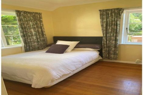 Photo of property in 125 Seatoun Heights Road, Miramar, Wellington, 6022