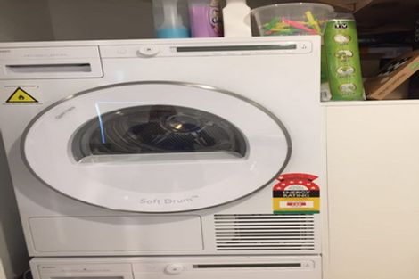 Photo of property in 1/60 Hepburn Road, Glendene, Auckland, 0602