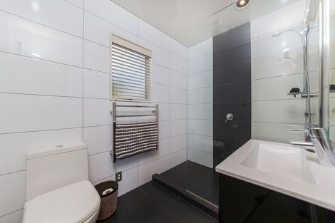 Photo of property in 18 Garton Drive, Massey, Auckland, 0614