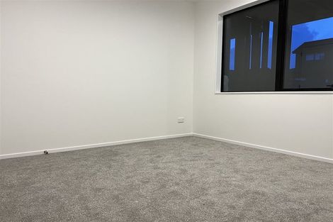 Photo of property in 6 Kari Lane, Kumeu, 0810