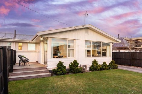 Photo of property in 2/4 Lansbury Avenue, Strowan, Christchurch, 8052