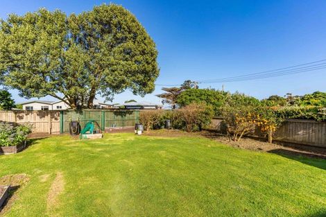 Photo of property in 14 Kelly Street, Baylys Beach, Dargaville, 0377