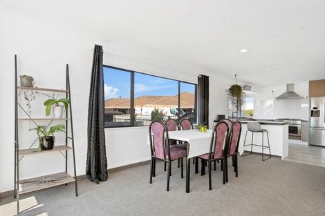 Photo of property in 4 Verbena Glen, Mount Maunganui, 3116