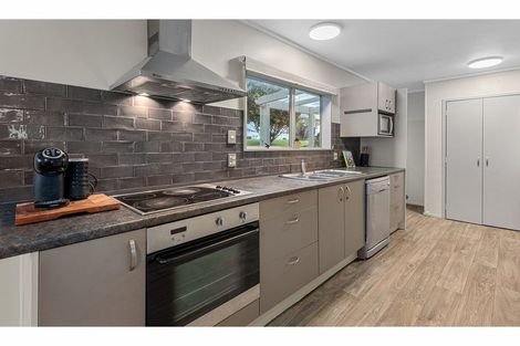 Photo of property in 16 Ascot Avenue, Te Kamo, Whangarei, 0112