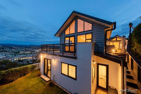 Photo of property in 42 Lerwick Terrace, Melrose, Wellington, 6023