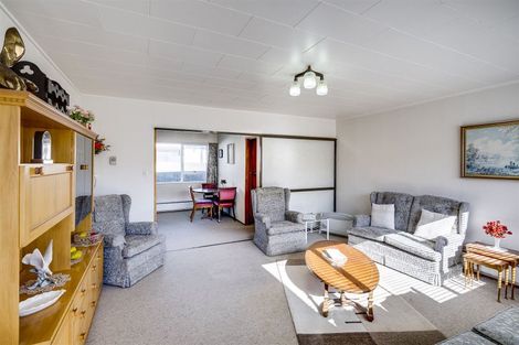 Photo of property in 2/217 Taradale Road, Pirimai, Napier, 4112