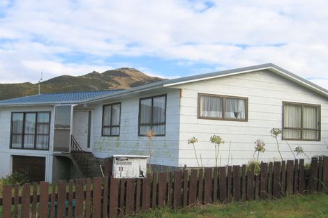 Photo of property in 11 Frobisher Street, Island Bay, Wellington, 6023