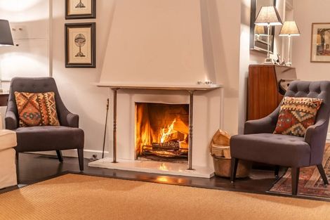 Photo of property in 9 Chatsworth Road, Silverstream, Upper Hutt, 5019