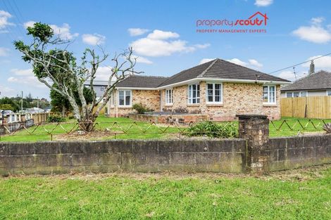 Photo of property in 16 Serjeant Street, Henderson, Auckland, 0612