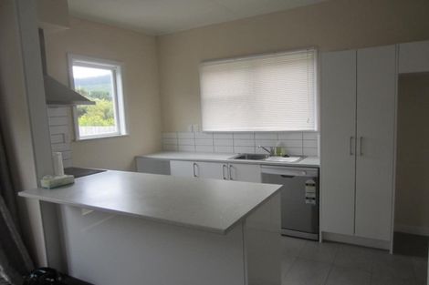 Photo of property in 28 Davidson Crescent, Tawa, Wellington, 5028