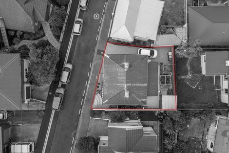 Photo of property in 6 Mccrea Street, Mornington, Dunedin, 9011