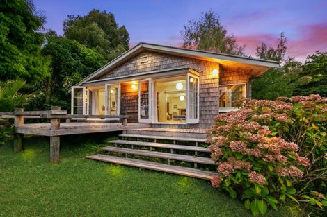 Photo of property in 103 Hinau Road, Waimauku, 0881