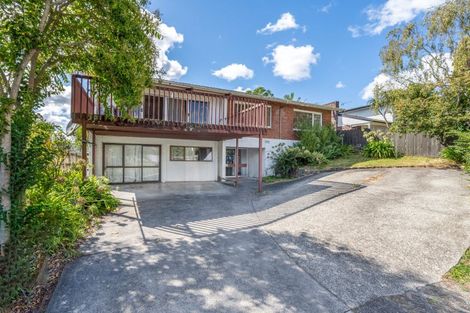 Photo of property in 15 Glenmore Road, Sunnyhills, Auckland, 2010