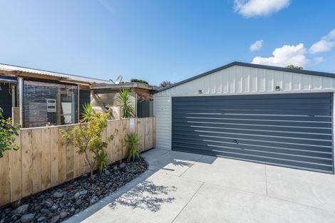 Photo of property in 2 Herons Lane, Mangawhai, 0505