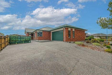 Photo of property in 9 Brookside Close, Highbury, Palmerston North, 4412