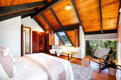 Photo of property in 1 Indira Place, Khandallah, Wellington, 6035