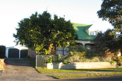 Photo of property in 14 Hadley Wood Drive, Wattle Downs, Auckland, 2103