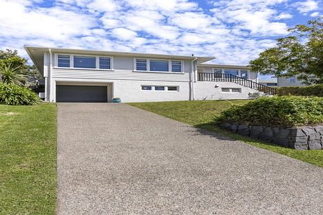 Photo of property in 103 Kenmore Street, Newlands, Wellington, 6037