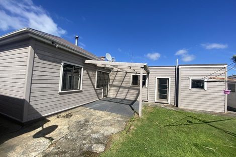 Photo of property in 220 Oxford Street, South Dunedin, Dunedin, 9012