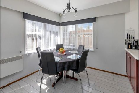 Photo of property in 18 Parkland Crescent, Terrace End, Palmerston North, 4410