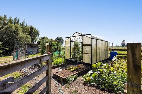 Photo of property in 524 Tikorangi Road, Tikorangi, Waitara, 4383