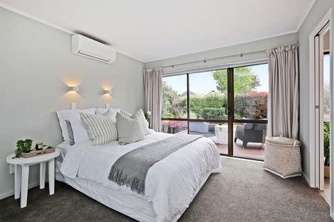Photo of property in 2 Alley Place, Taradale, Napier, 4112