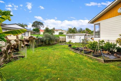 Photo of property in 7 Glucina Place, Glen Eden, Auckland, 0602