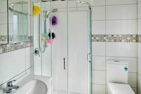 Photo of property in 301 Maungaraki Road, Maungaraki, Lower Hutt, 5010