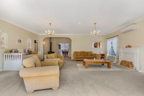 Photo of property in 129 Victoria Street, Cambridge, 3434