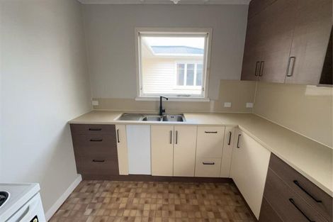 Photo of property in 7 Truby King Street, Merrilands, New Plymouth, 4312