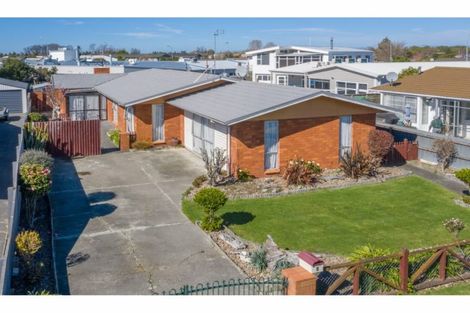 Photo of property in 2 Will Place, Rangiora, 7400