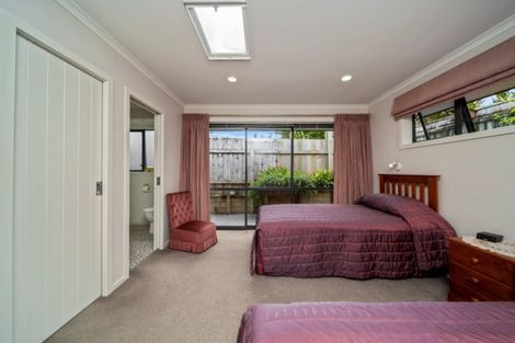 Photo of property in 9a Wilton Street, Westown, New Plymouth, 4310