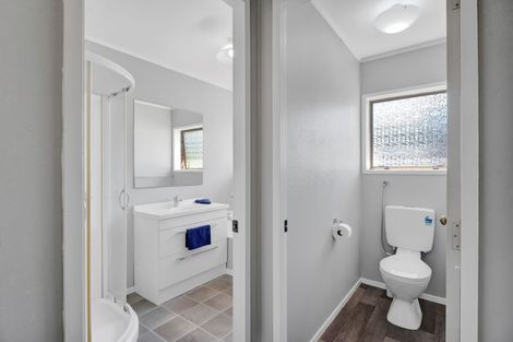 Photo of property in 87 Heta Road, Highlands Park, New Plymouth, 4312