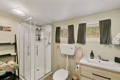 Photo of property in 390 Driving Creek Road, Coromandel, 3506