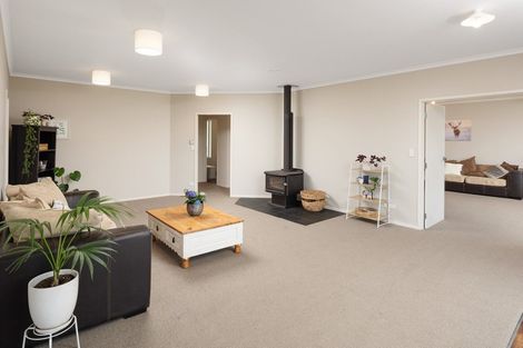 Photo of property in 670 Hawkesbury Road, Hawkesbury, Blenheim, 7272