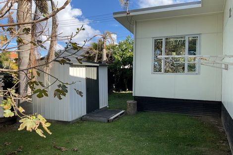 Photo of property in 15 Old Lake Road, Narrow Neck, Auckland, 0624