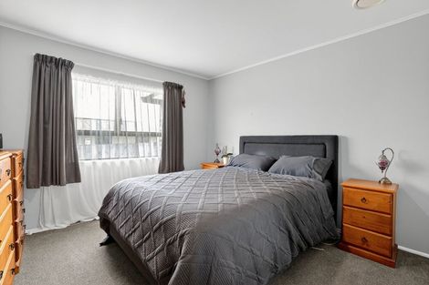 Photo of property in 17 Mellsop Avenue, Waiuku, 2123