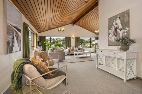 Photo of property in 29 Omokoroa Road, Omokoroa, 3114