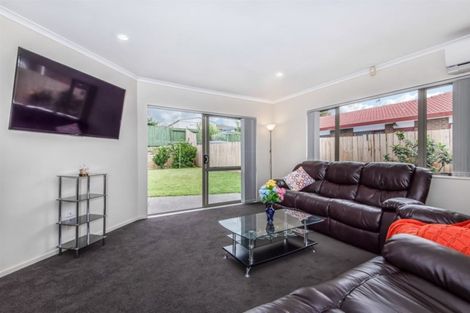 Photo of property in 46 Robert Ross Place, Clendon Park, Auckland, 2103