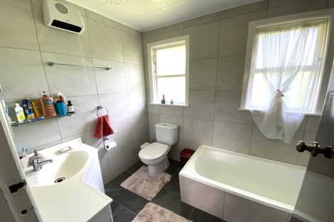 Photo of property in 11 Lynda Avenue, Paparangi, Wellington, 6037