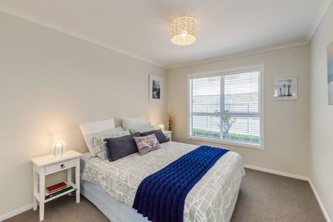 Photo of property in 44 Rewarewa Crescent, Waikanae, 5036