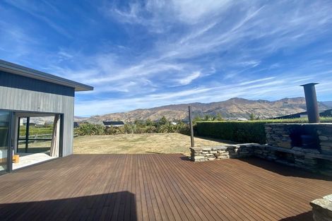 Photo of property in 6 Clutha Place, Wanaka, 9305