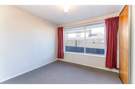 Photo of property in 19 Broadfell Avenue, Avonhead, Christchurch, 8042