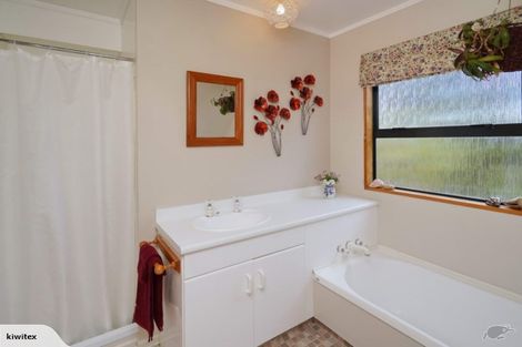 Photo of property in 45 Old Main Road North, Leithfield, Amberley, 7481