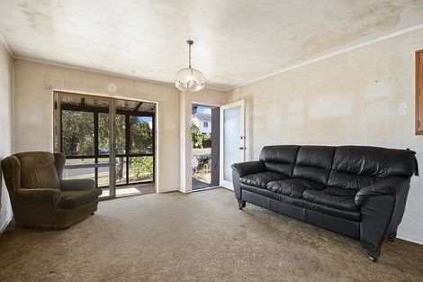 Photo of property in 2/21 Highland Park Drive, Highland Park, Auckland, 2010