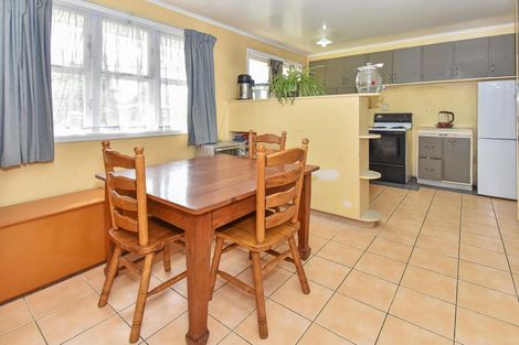 Photo of property in 7 Smiths Avenue, Papakura, 2110
