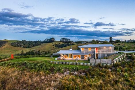 Photo of property in 273 Takatu Road, Tawharanui Peninsula, Warkworth, 0986