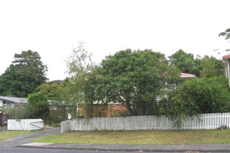 Photo of property in 2/28 Sequoia Place, Sunnynook, Auckland, 0620